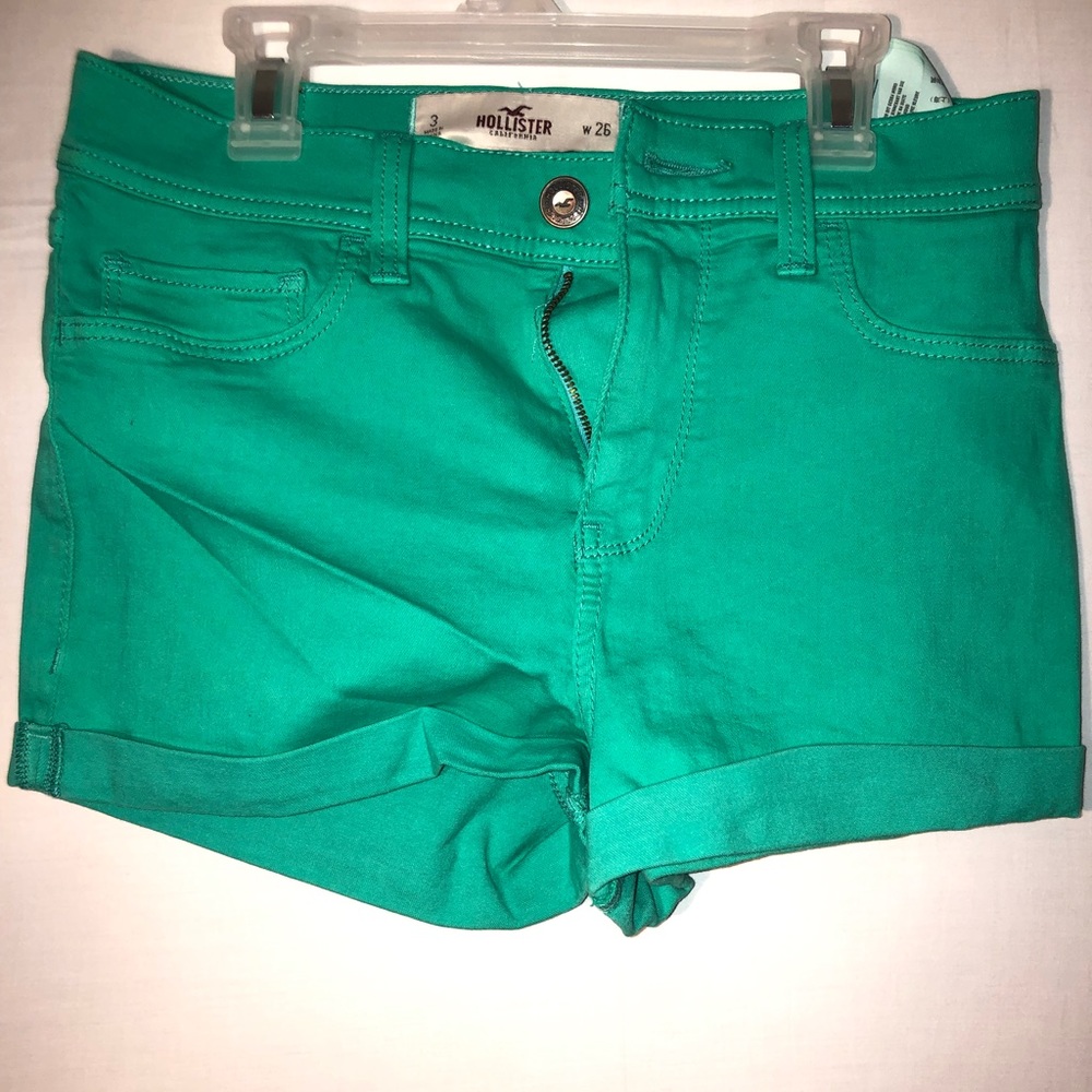 Hollister soft green high waster shorts